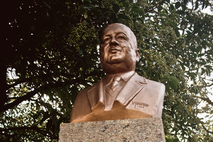 Busto de Josef Studnick (Angelo Rubim/Almanaque Urupês)